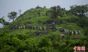 印度暴雨引发山体滑坡 已致16人死亡多人被困